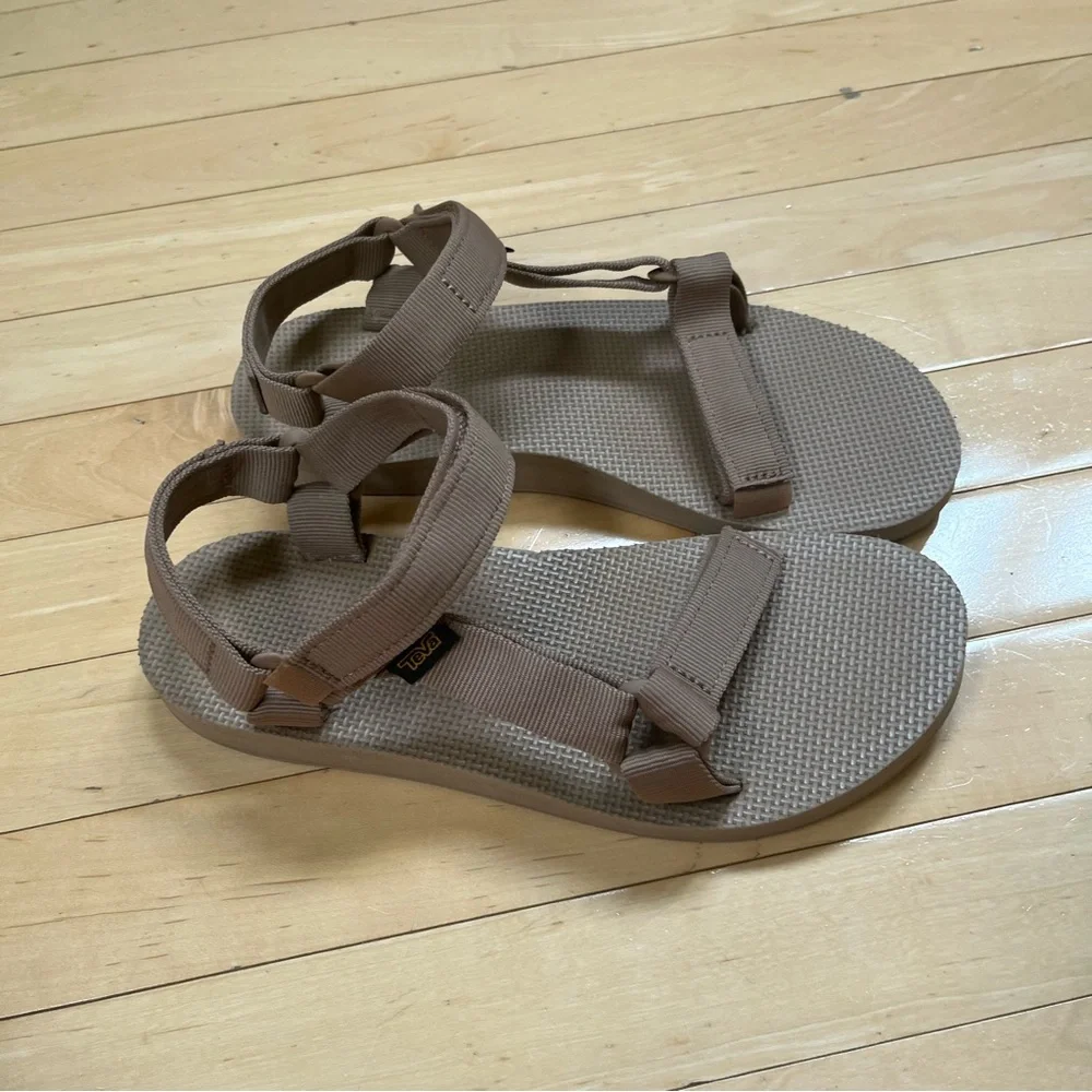 Teva Women's Tan Brown Sandals Size 9 SN 1003987 - Picture 3 of 5